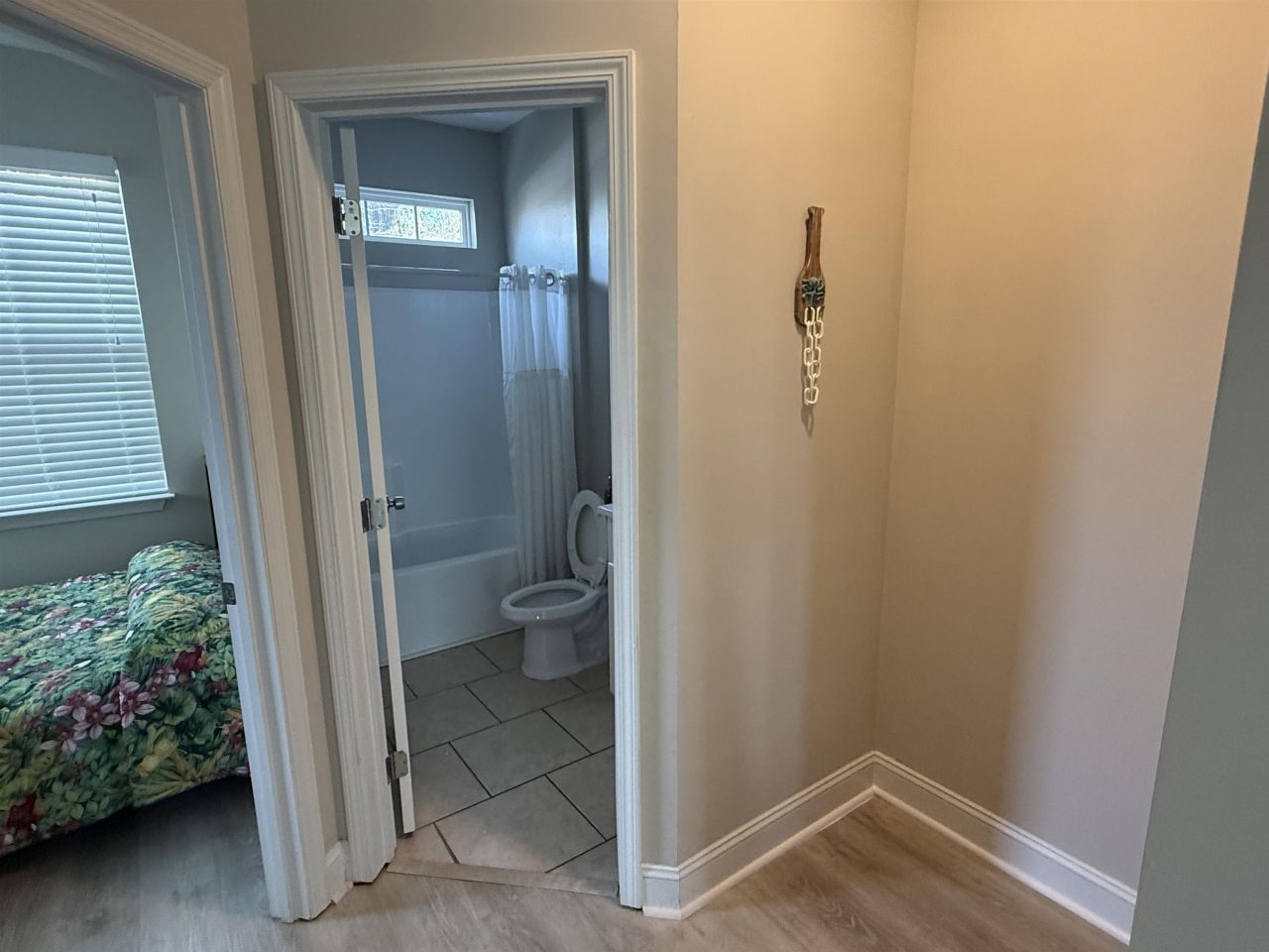 2200 Mystic Ln. Photo 16