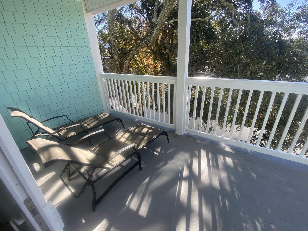 2200 Mystic Ln. Photo 8