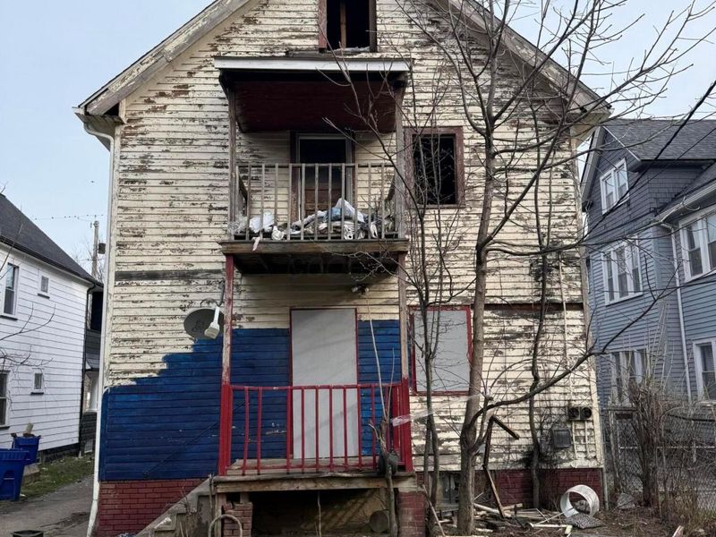 9422 Parkview Avenue, Cleveland, OH 44104 Photo 2