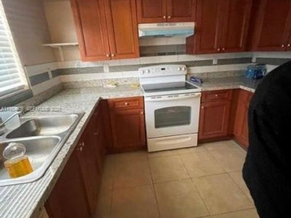 2726 NW 131st St, Unit 2726, Opa-Locka, FL 33054