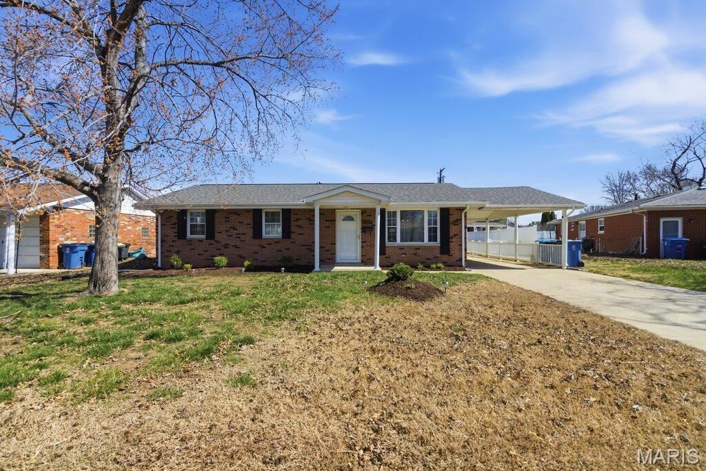 3320 Village Lane, Granite City, IL 62040 Main Photo