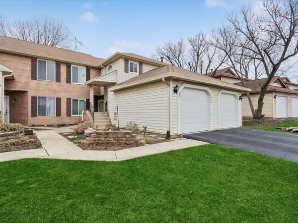 2404 Danbury Drive , Unit A1, Woodridge, IL 60517