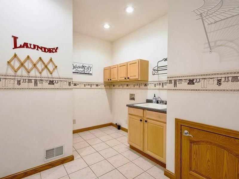 1436 Greenbrier Drive, Mount Vernon, OH 43050 Photo 37