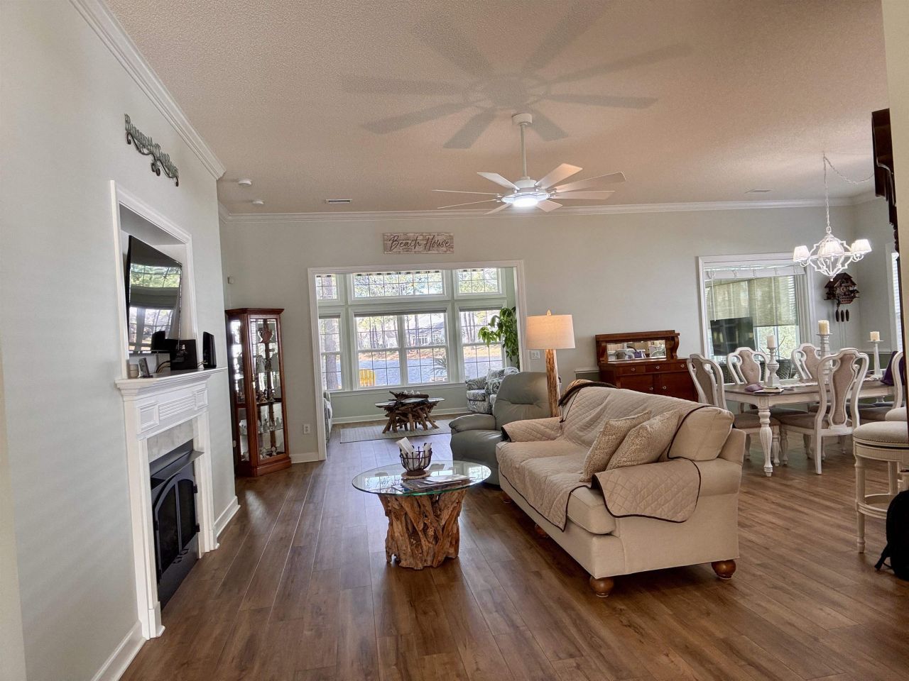 6486 Longwood Dr. Photo 11