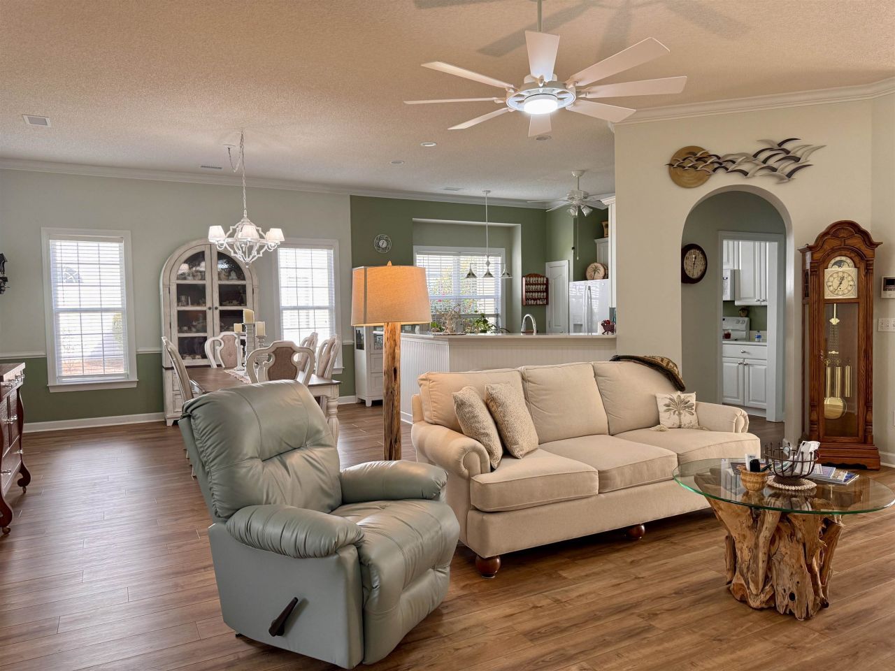 6486 Longwood Dr. Photo 13