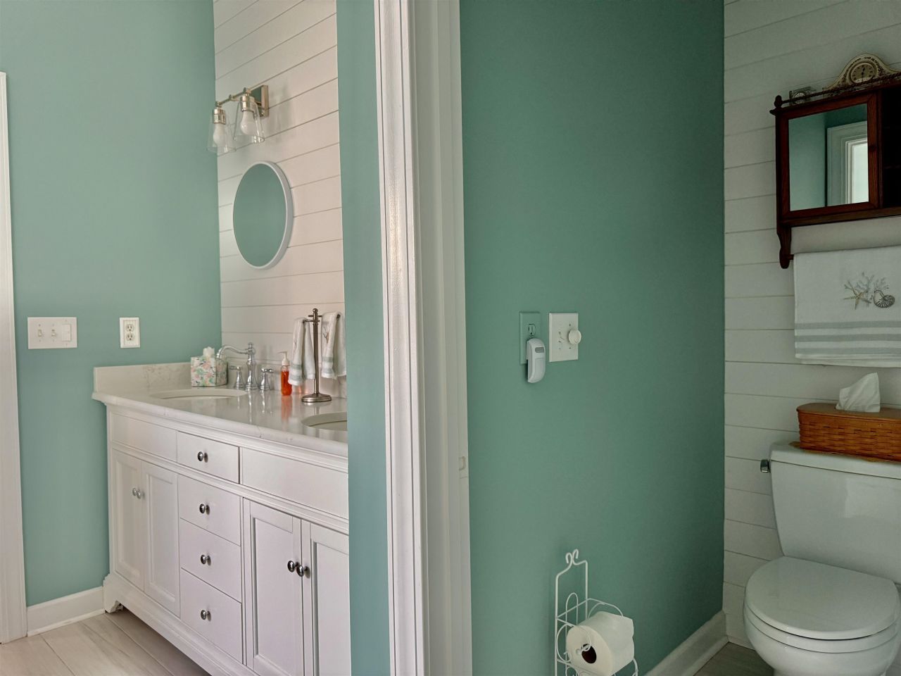 6486 Longwood Dr. Photo 24