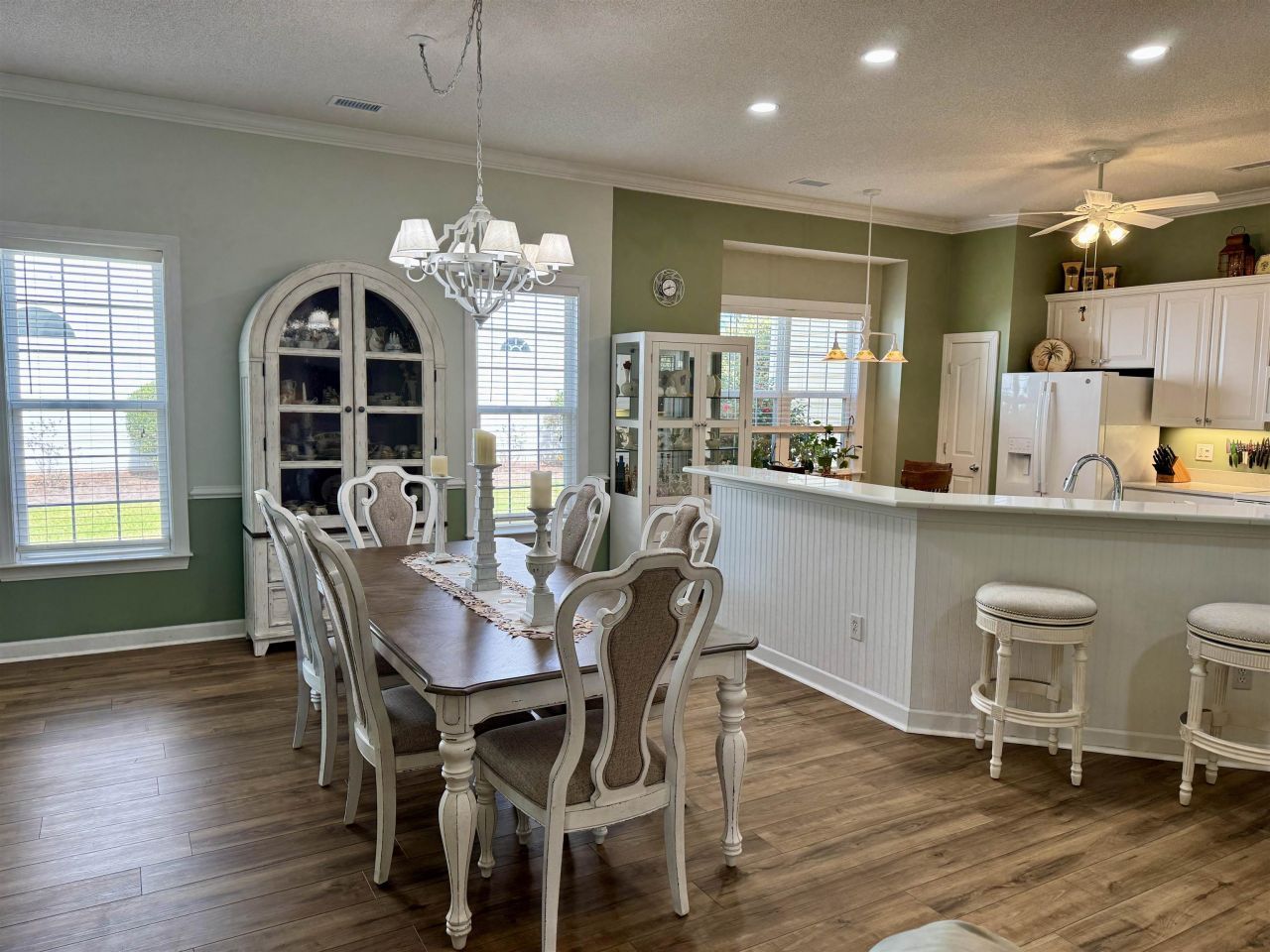 6486 Longwood Dr. Photo 8