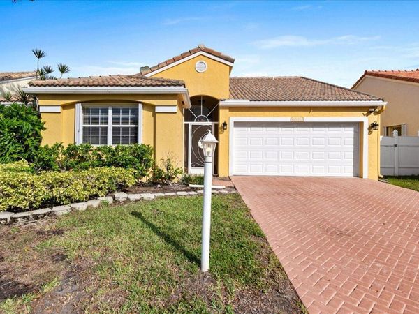 10174 Plum Street, Palm Beach Gardens, FL 33410