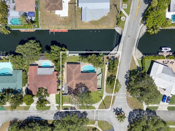 701 W Royal Palm Road, Boca Raton, FL 33486