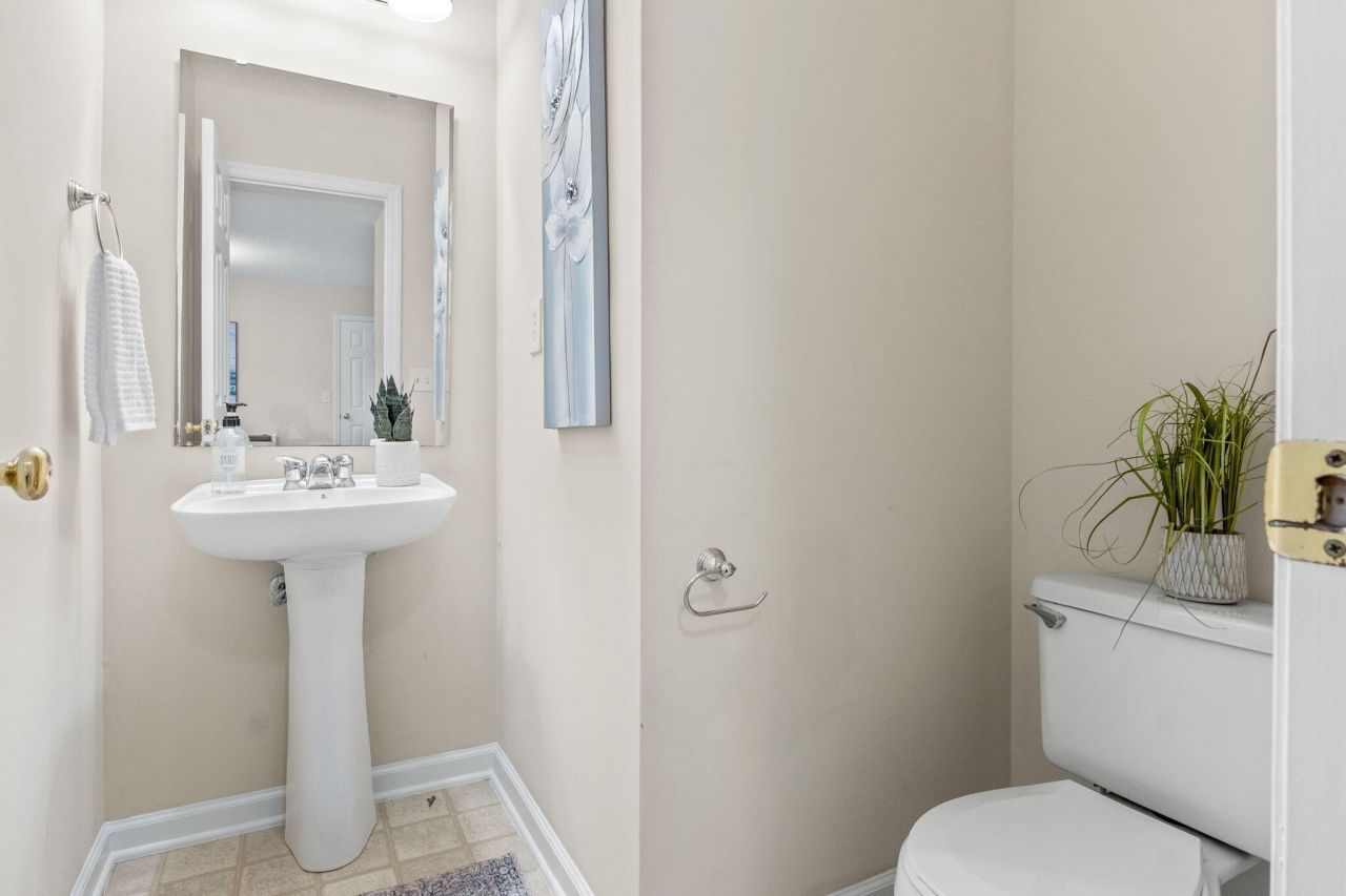 8637 Madelyn Street Photo 11