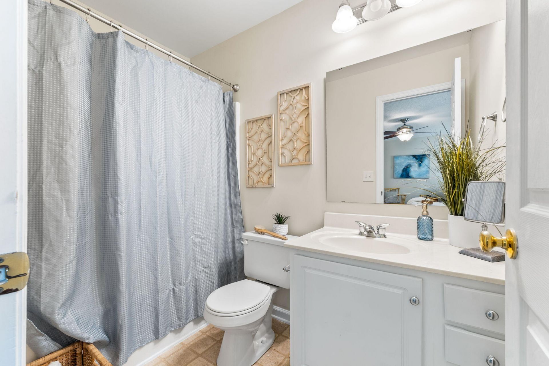 8637 Madelyn Street Photo 11