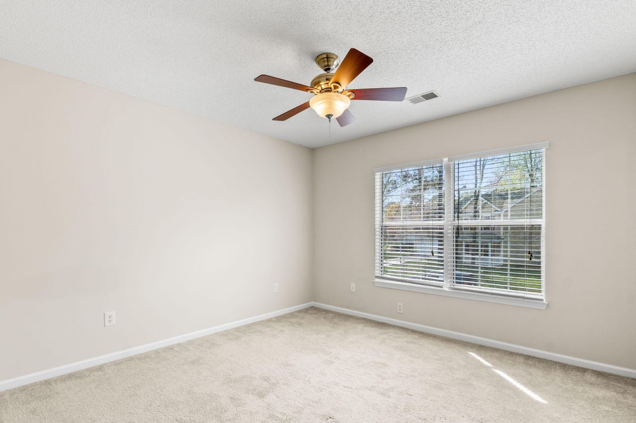 8637 Madelyn Street Photo 18