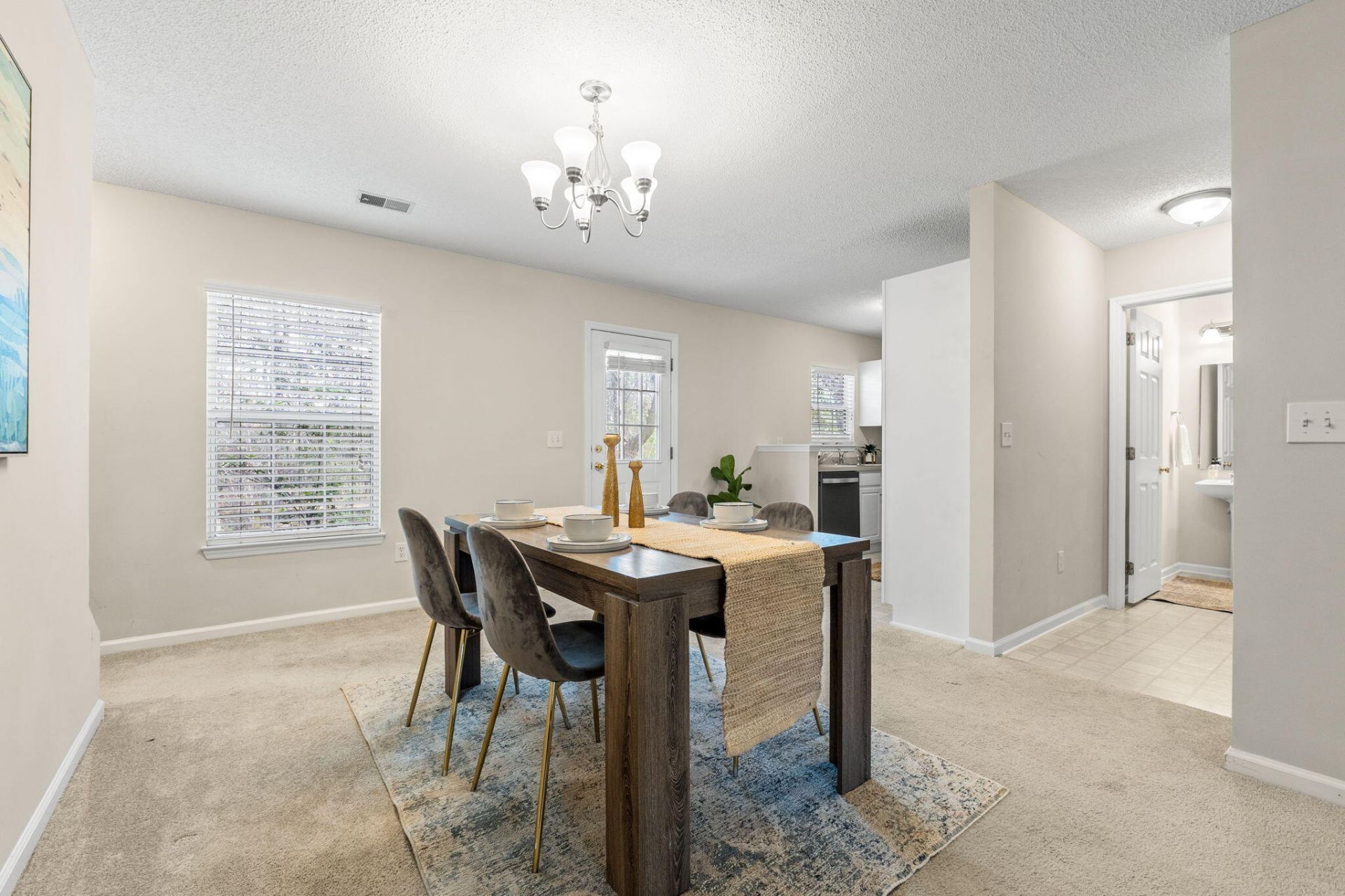 8637 Madelyn Street Photo 7