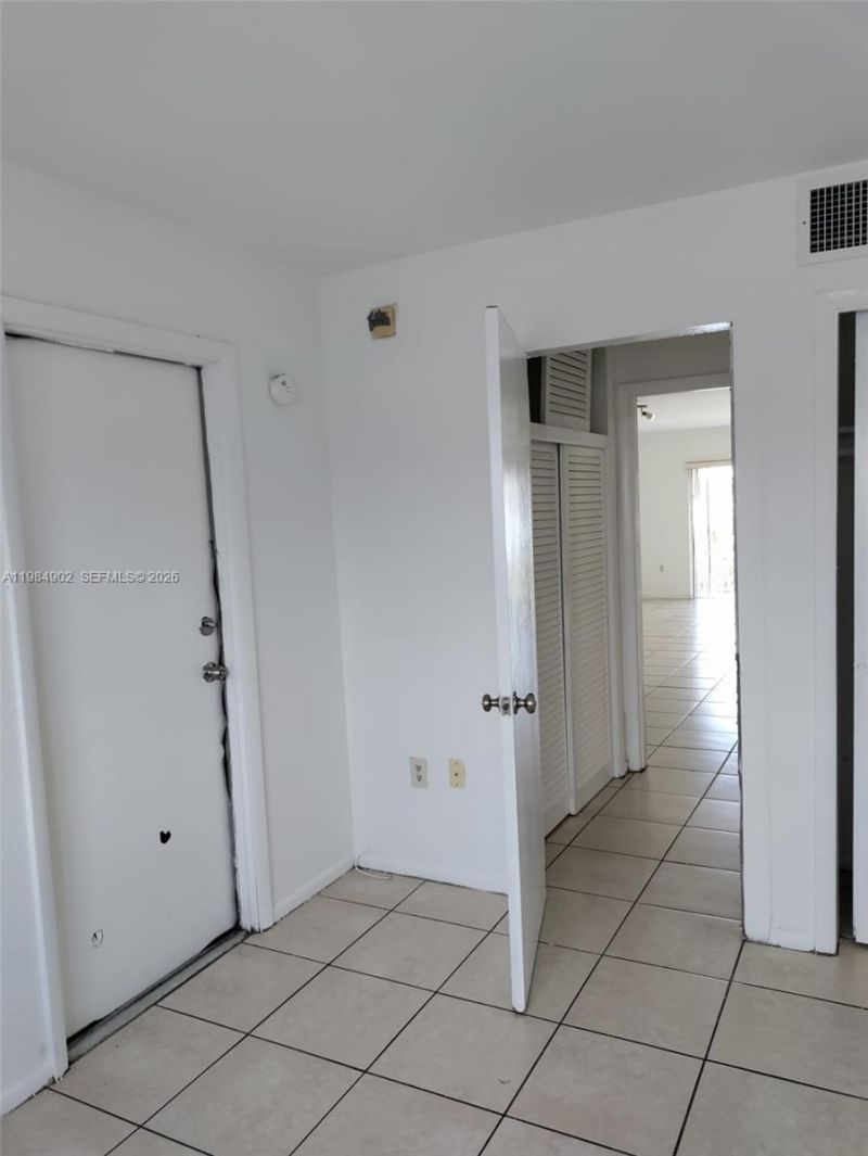 7340 SW 82nd St, Unit C205, Miami, FL 33143 Photo