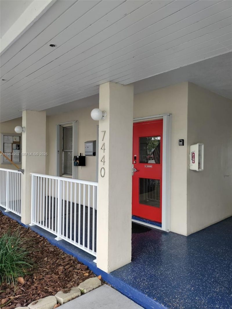 7340 SW 82nd St, Unit C205, Miami, FL 33143 Photo