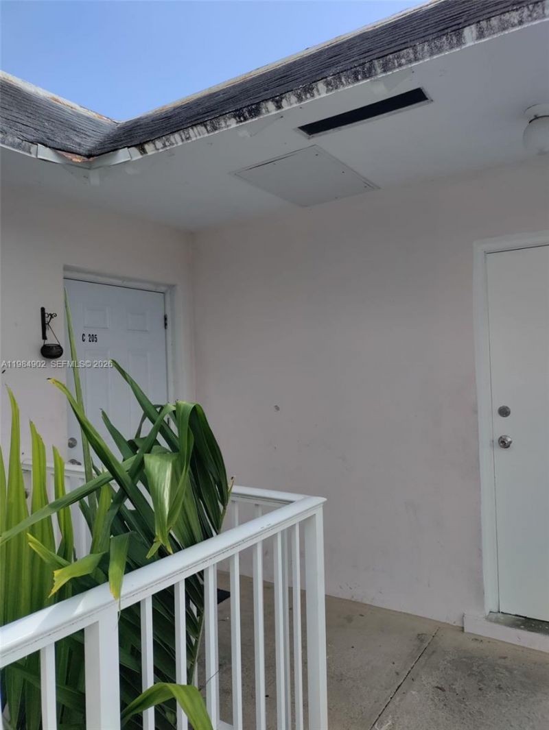7340 SW 82nd St, Unit C205, Miami, FL 33143 Photo