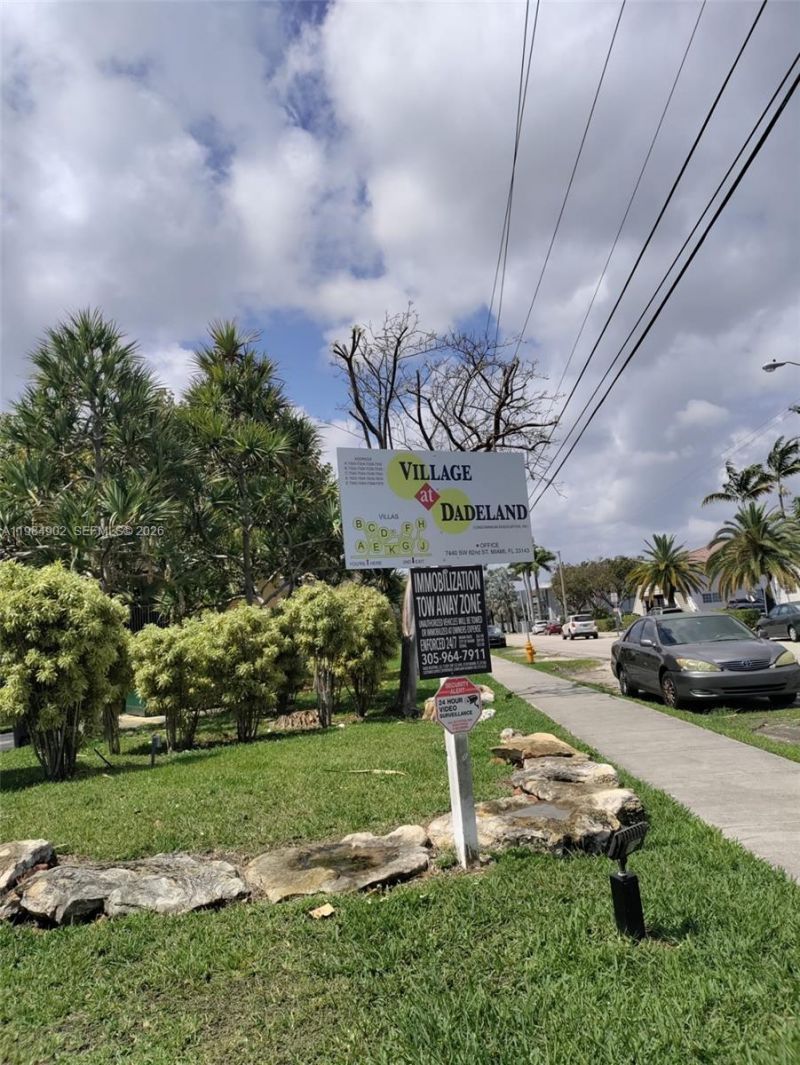 7340 SW 82nd St, Unit C205, Miami, FL 33143 Photo