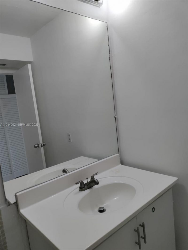 7340 SW 82nd St, Unit C205, Miami, FL 33143 Photo