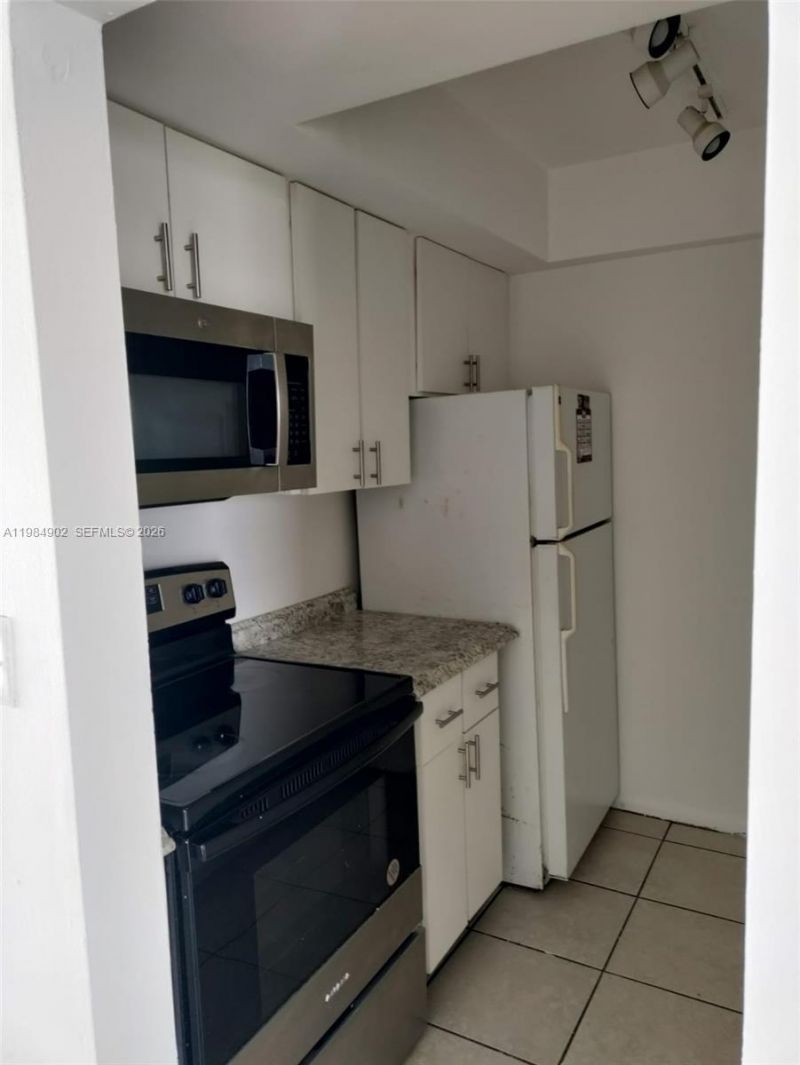 7340 SW 82nd St, Unit C205, Miami, FL 33143 Photo