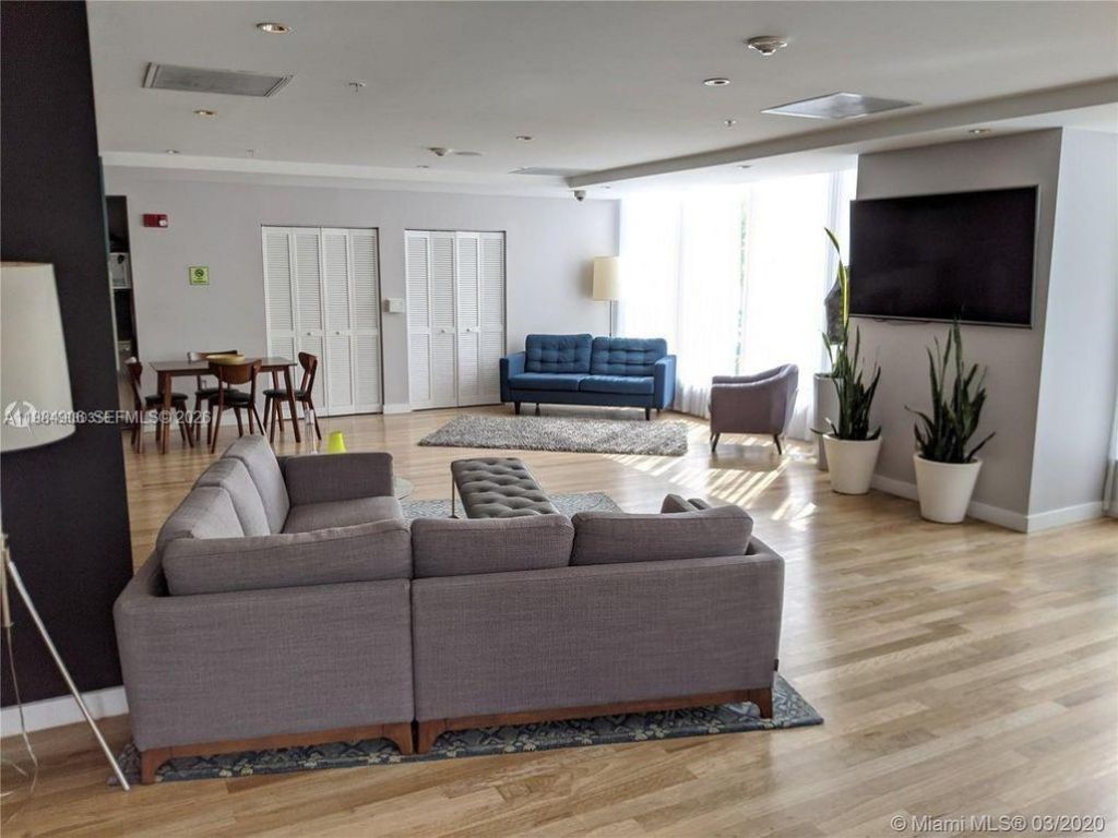 133 NE 2nd Ave , Unit 302, Miami, FL 33132 Photo