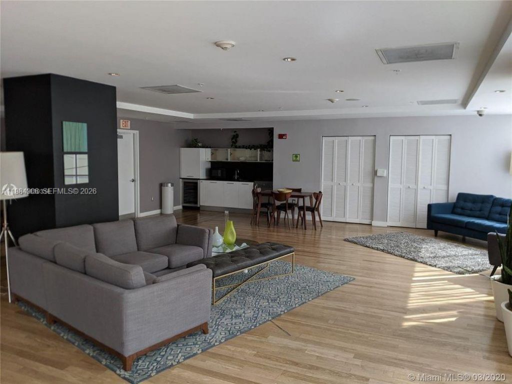 133 NE 2nd Ave , Unit 302, Miami, FL 33132 Photo