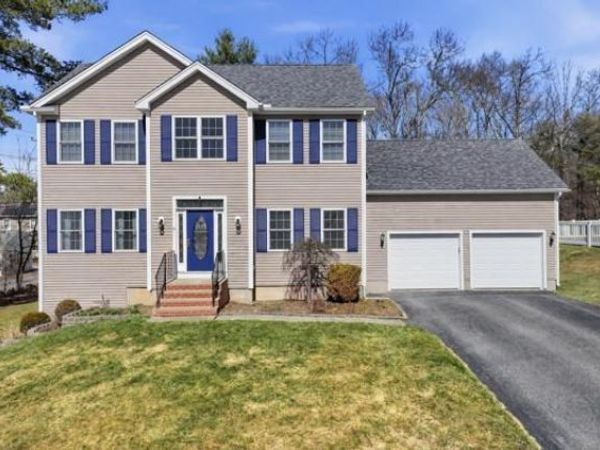 6 Laura Dr., Attleboro, MA 02703