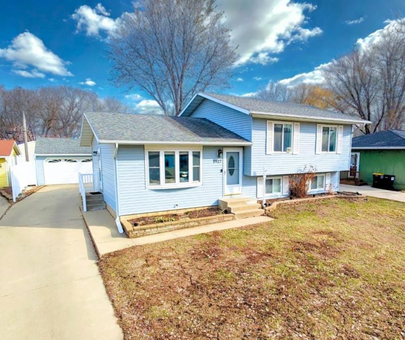 1927 42nd Street Nw, Rochester, MN 55901 Main Photo