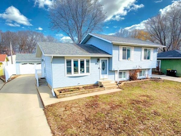 1927 42nd Street NW, Rochester, MN 55901