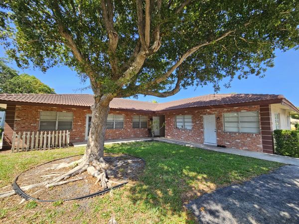 1901 NE 29th Street, Unit 2, Lighthouse Point, FL 33064