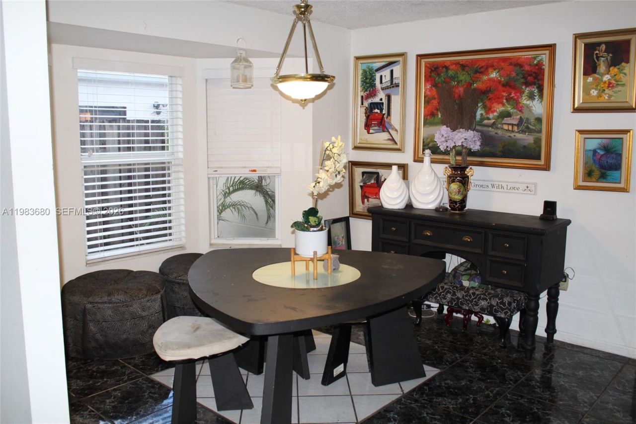 9818 SW 222nd Ter , Cutler Bay, FL 33190 Photo