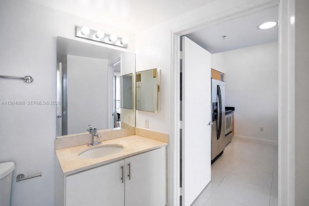 1750 N Bayshore Dr , Unit 3811, Miami, FL 33132 Photo