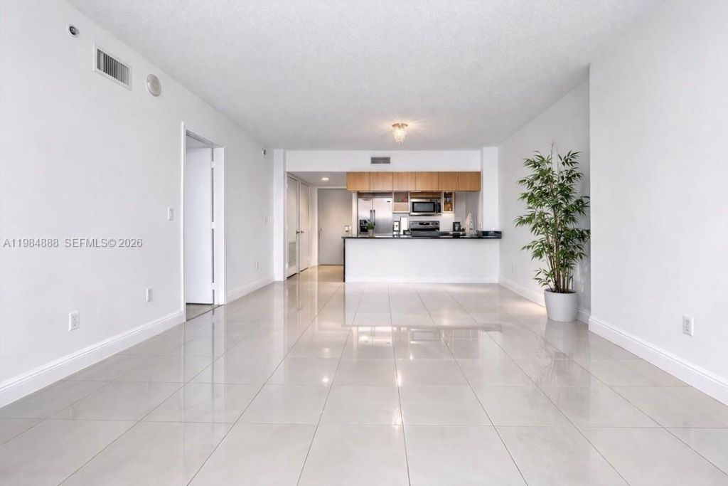 1750 N Bayshore Dr , Unit 3811, Miami, FL 33132 Photo