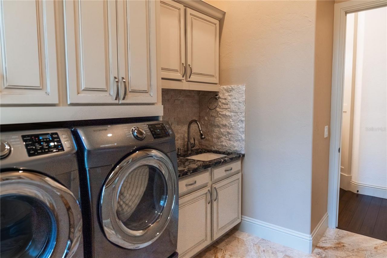 5890 Jamila , Venice, FL 34293 Photo