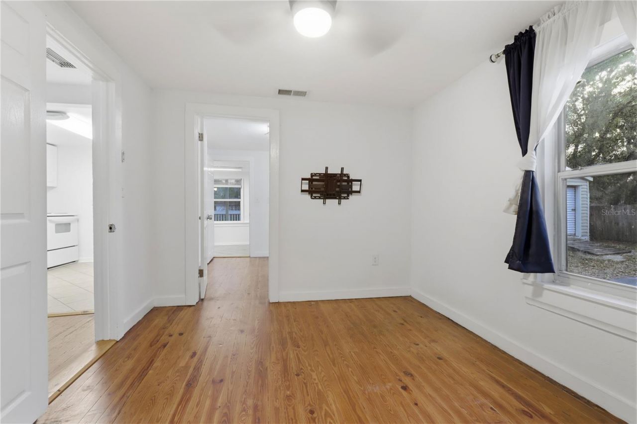 1120 E Minnesota Avenue , Deland, FL 32724 Photo