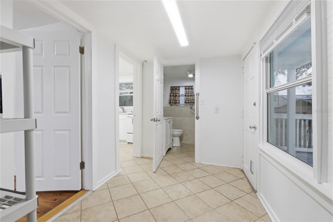 1120 E Minnesota Avenue , Deland, FL 32724 Photo