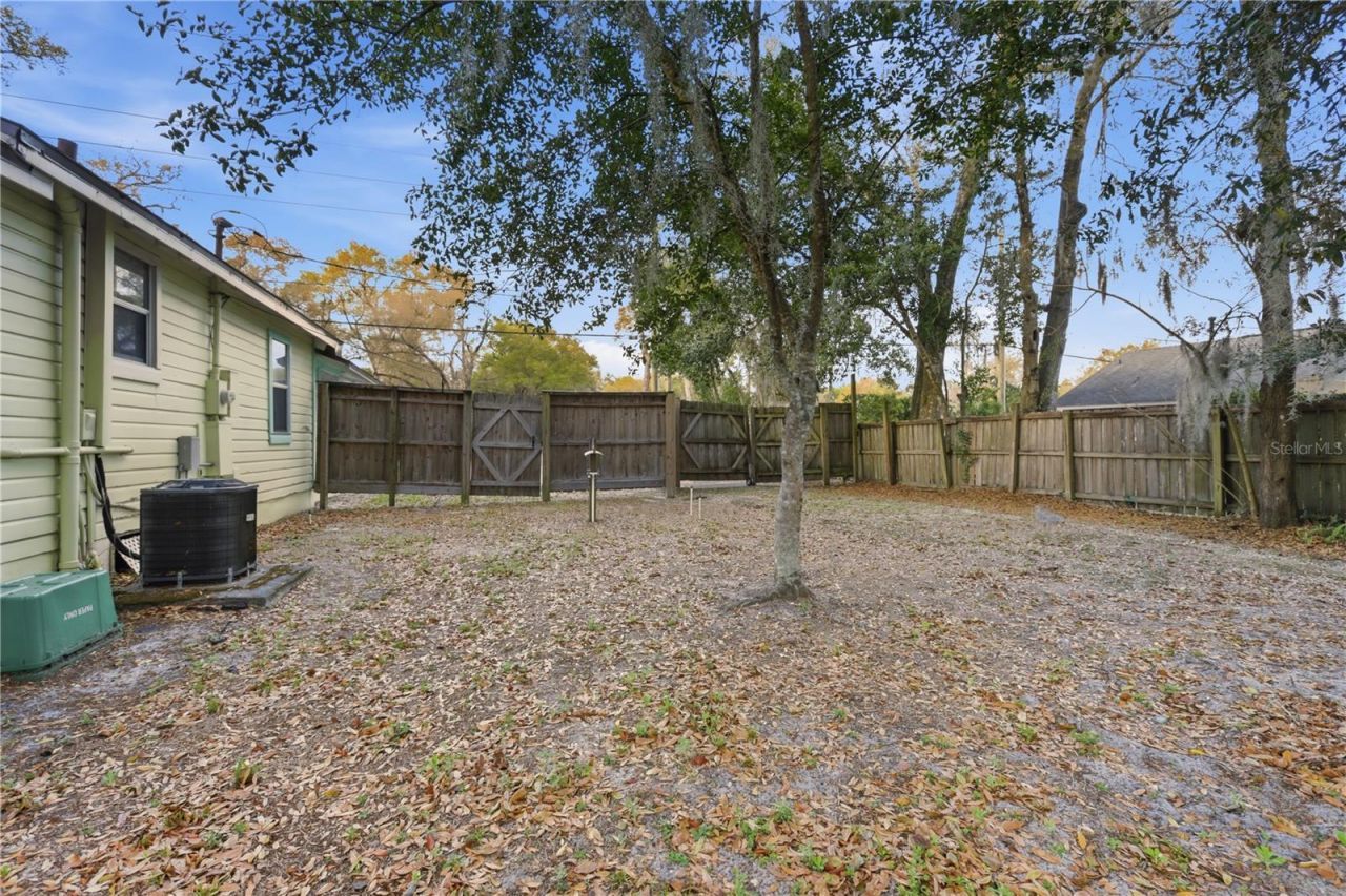 1120 E Minnesota Avenue , Deland, FL 32724 Photo