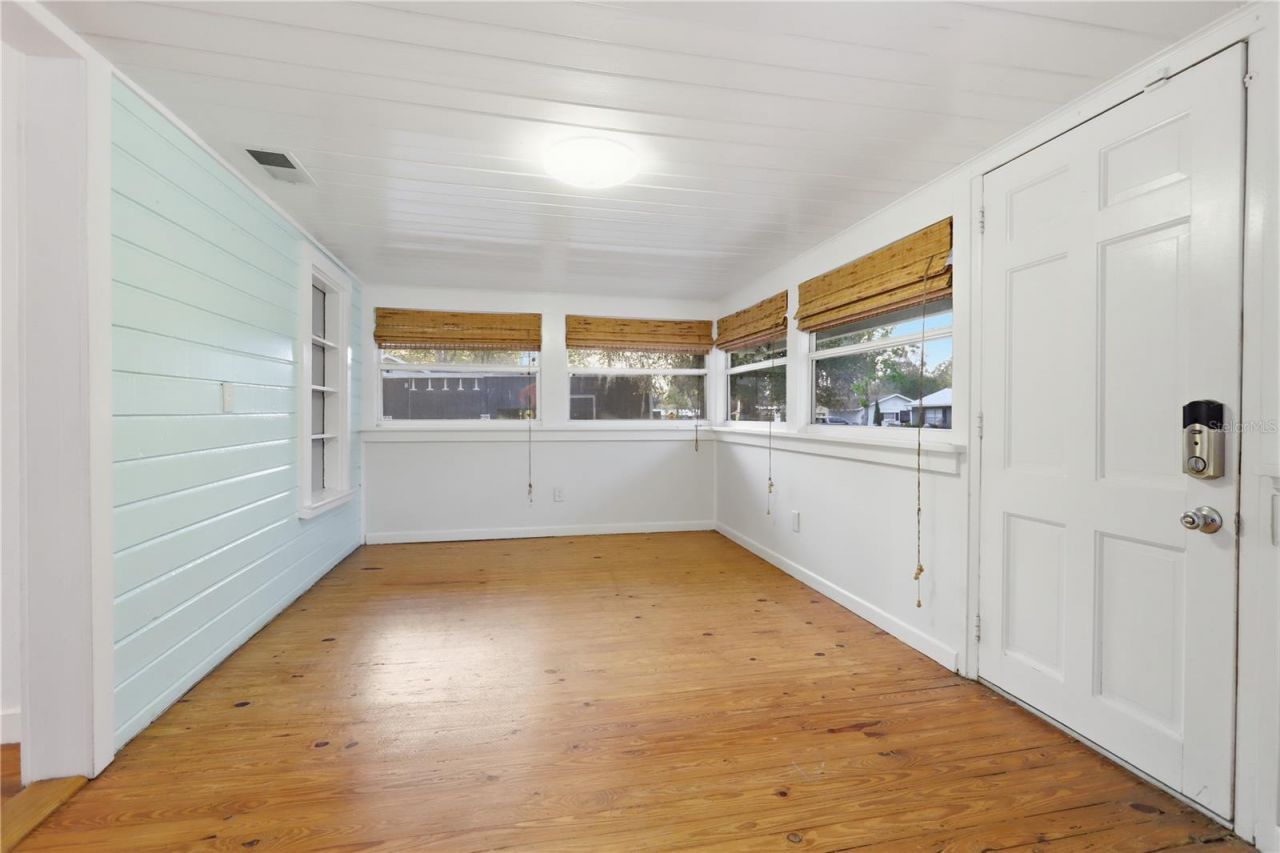 1120 E Minnesota Avenue , Deland, FL 32724 Photo