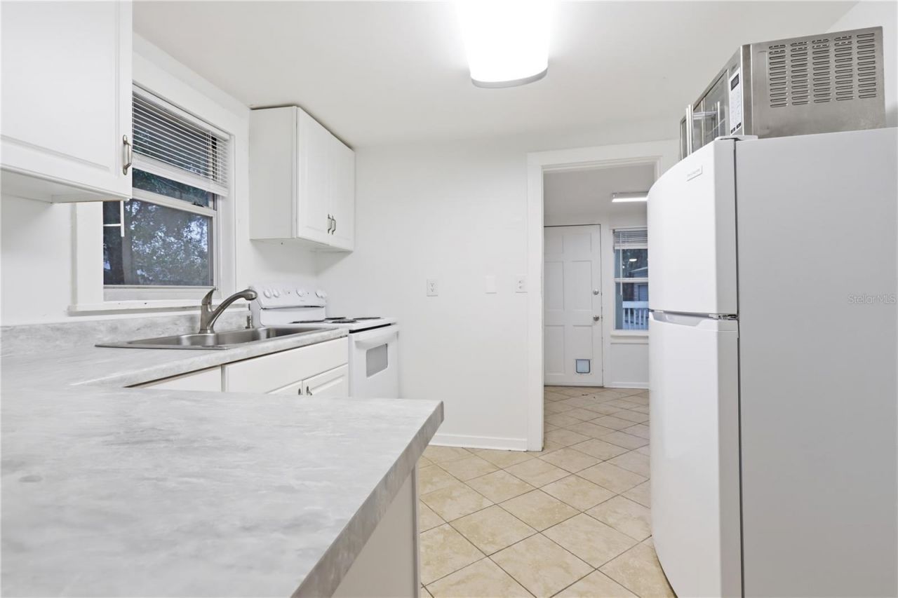 1120 E Minnesota Avenue , Deland, FL 32724 Photo