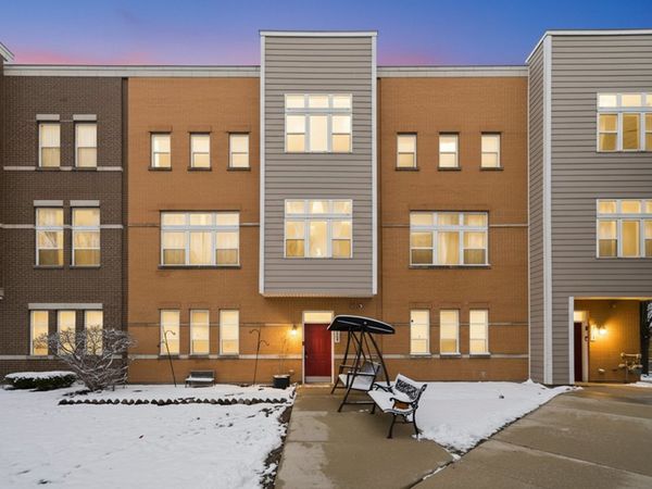 5244 W Hanson Avenue, Chicago, IL 60639