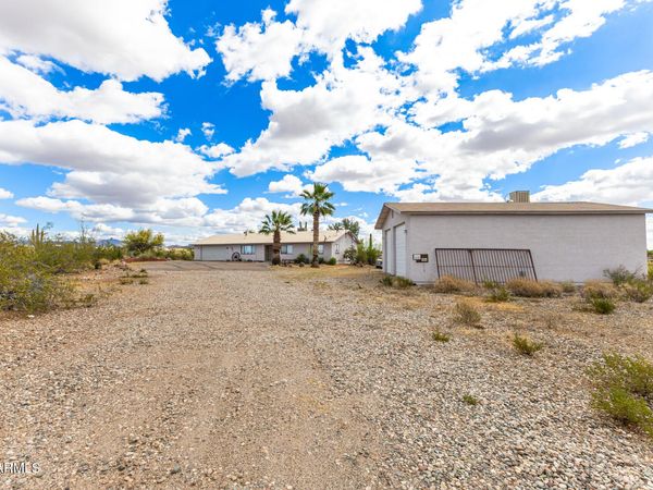 41625 W HIGHWAY 60 89 Avenue, Morristown, AZ 85342