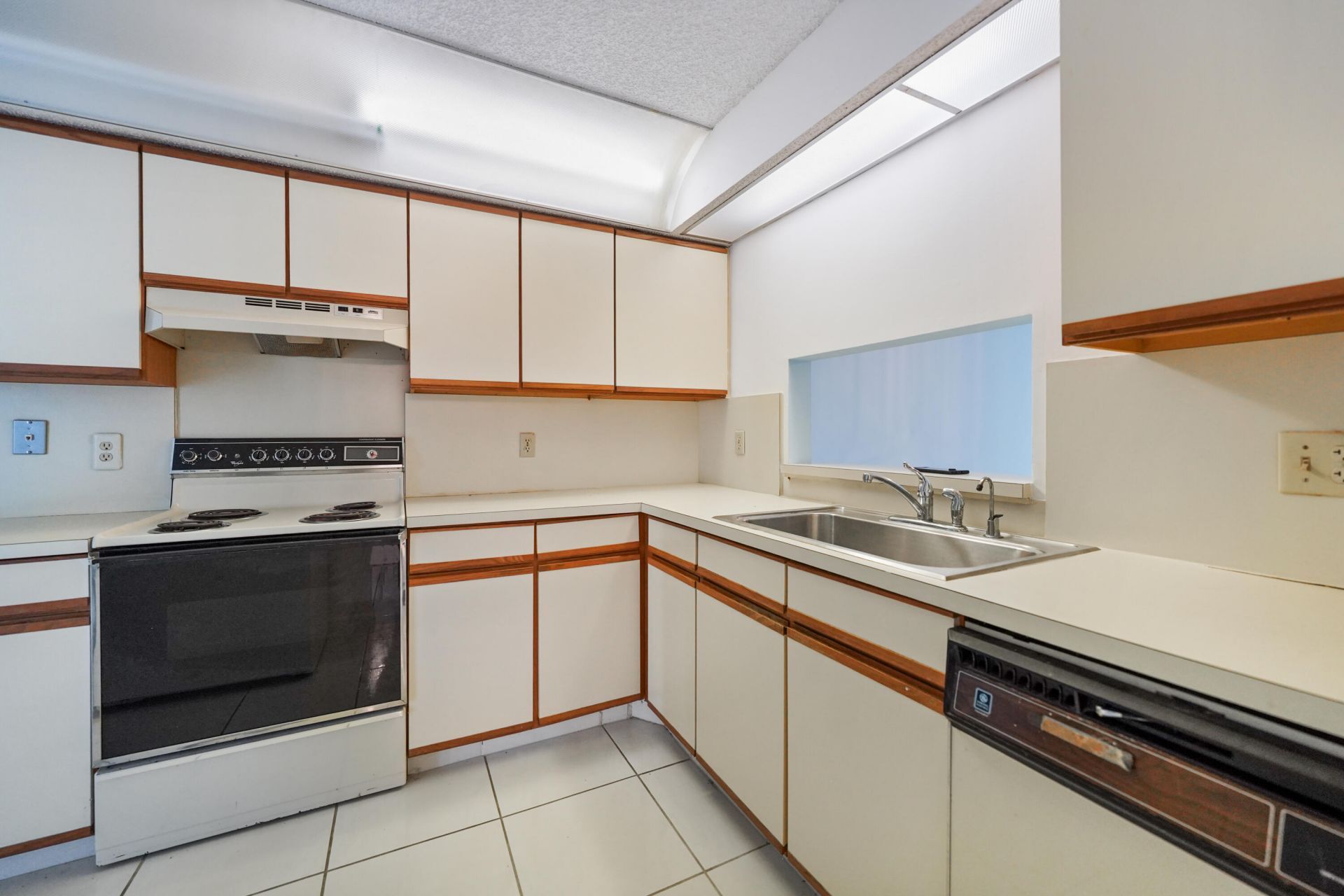 10204 Mangrove Drive, Unit 103, Boynton Beach, FL 33437 Photo