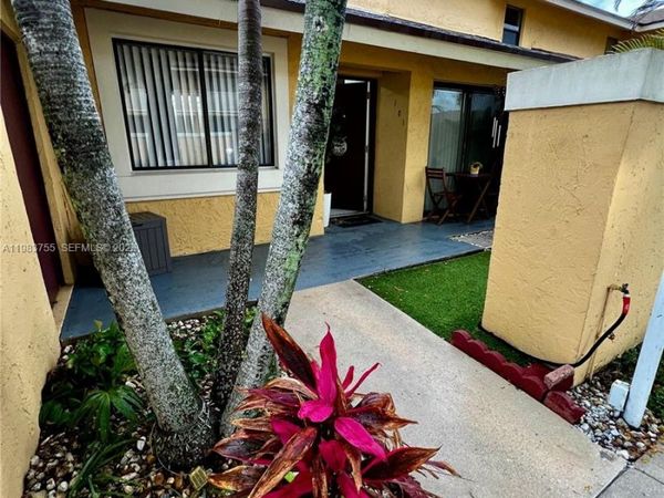 505 NW 214th St , Unit 101, Miami Gardens, FL 33169