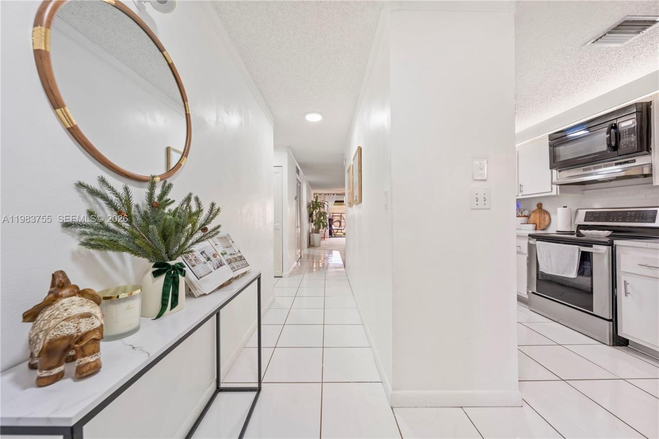 505 NW 214th St , Unit 101, Miami Gardens, FL 33169 Photo