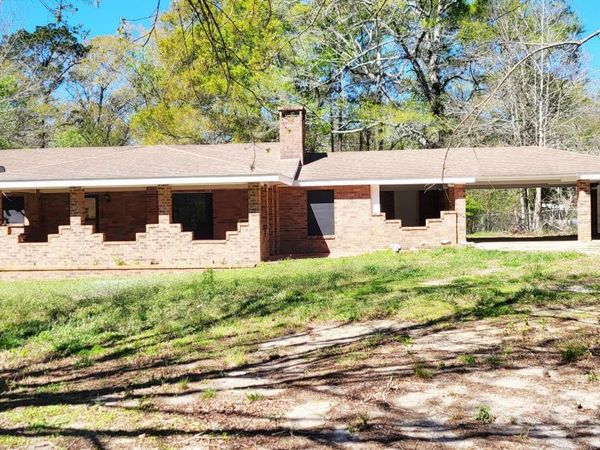 138 Cliff Mitchell Road, Picayune, MS 39466