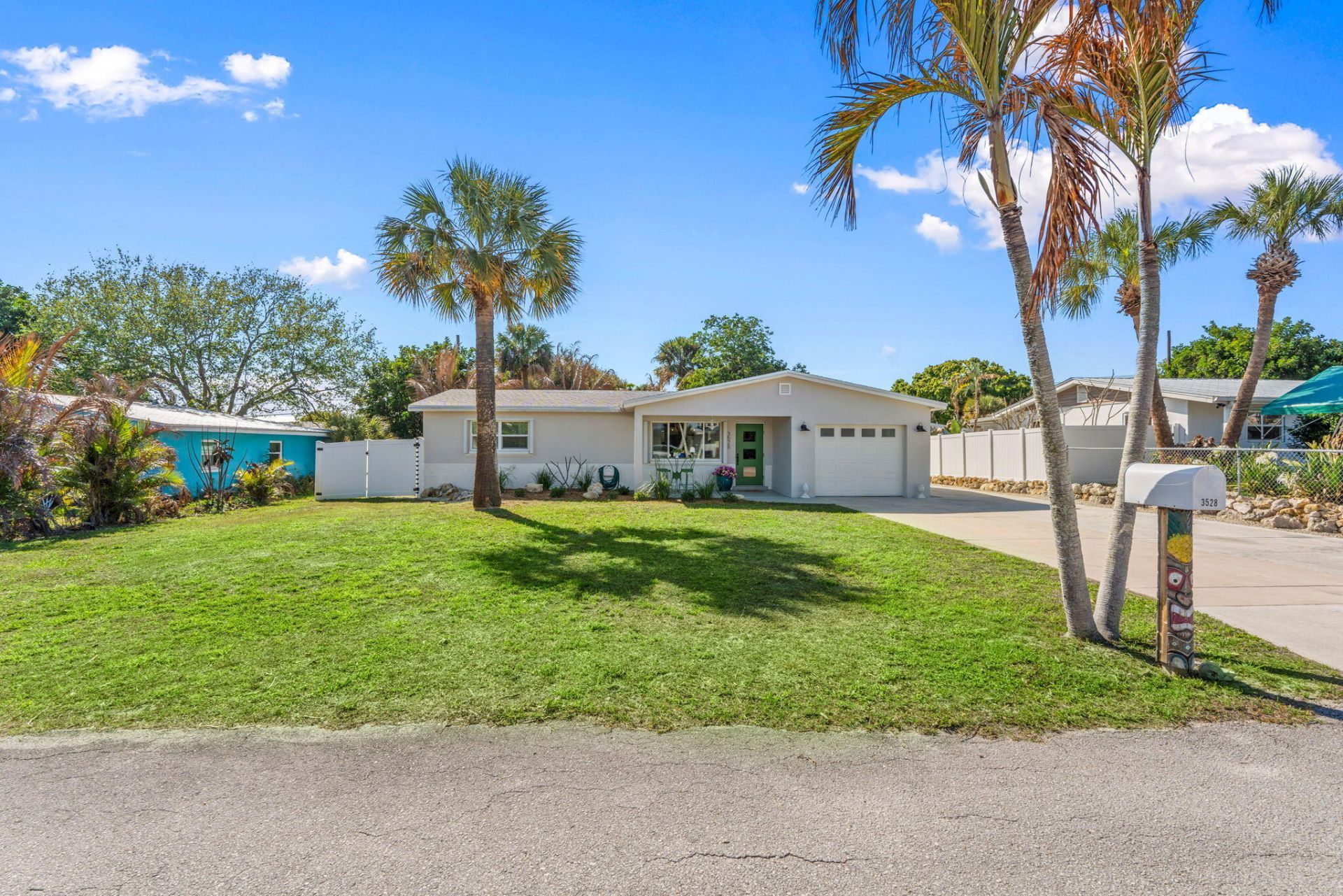 3528 NE Jeannette Drive, Jensen Beach, FL 34957 Photo