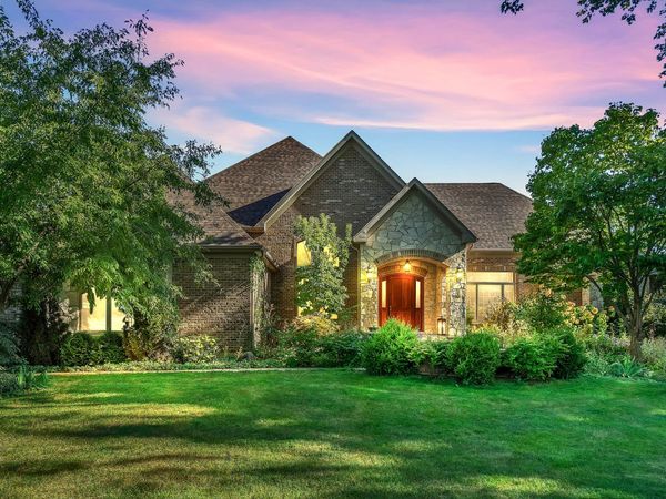 114 Riverview Court , Oswego, IL 60543