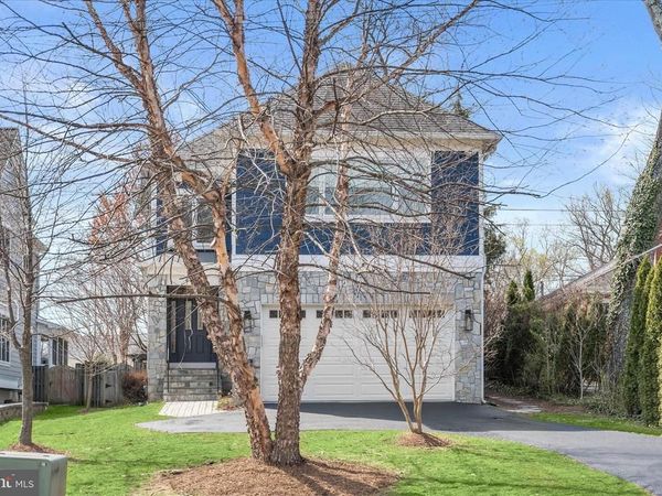 605 B LINCOLN AVENUE, FALLS CHURCH, VA 22046