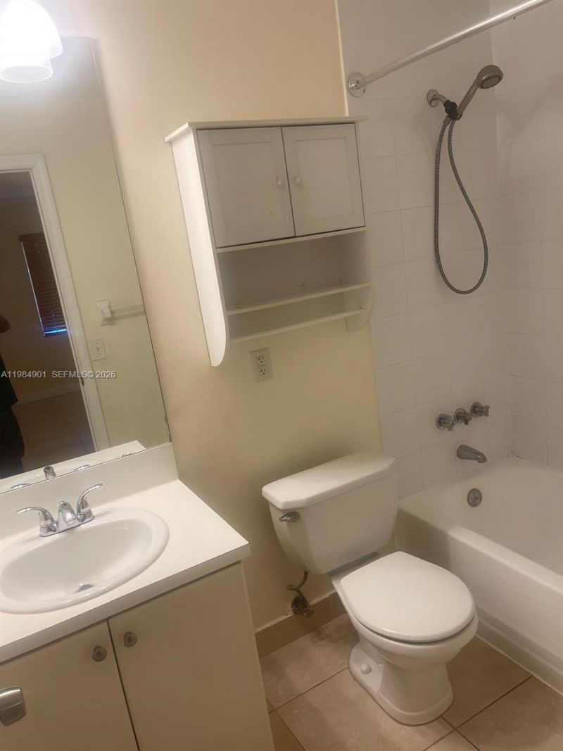 8600 SW 109th Ave, Unit 4-220, Miami, FL 33173 Photo