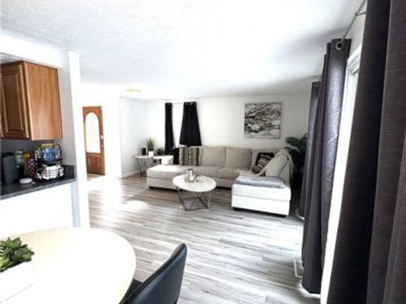 5906 Troy Villa Boulevard, Huber Heights, OH 45424 Photo 3