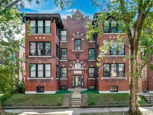 4166 Russell Boulevard, St Louis, MO 63110